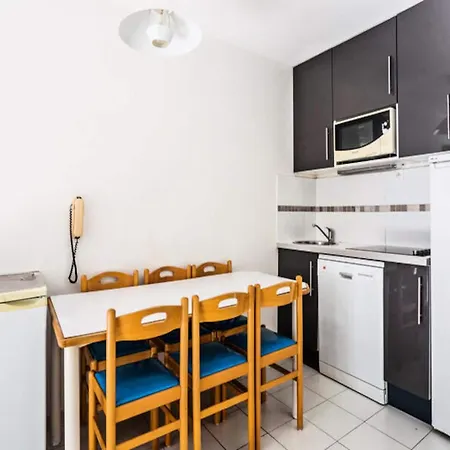 Selection 2 Bedrooms 7 People Saint-Raphaël